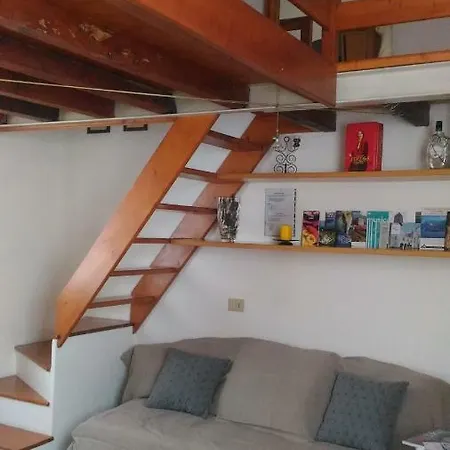 Queen's Loft * Черноббио
