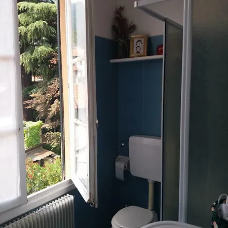 Queen's Loft Apartment Cernobbio