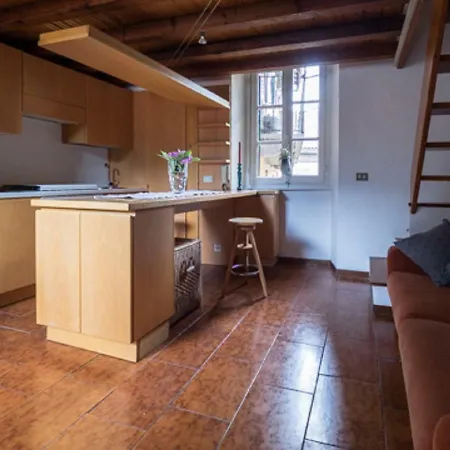 Queen's Loft