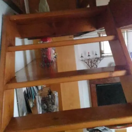 Queen's Loft Apartment